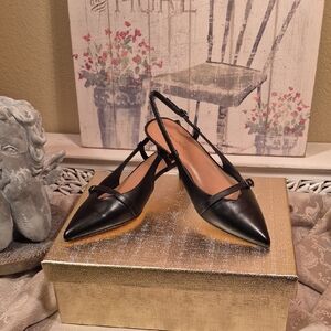 Bernardo Marietta Leather slingback Heel in Black Antique Calf